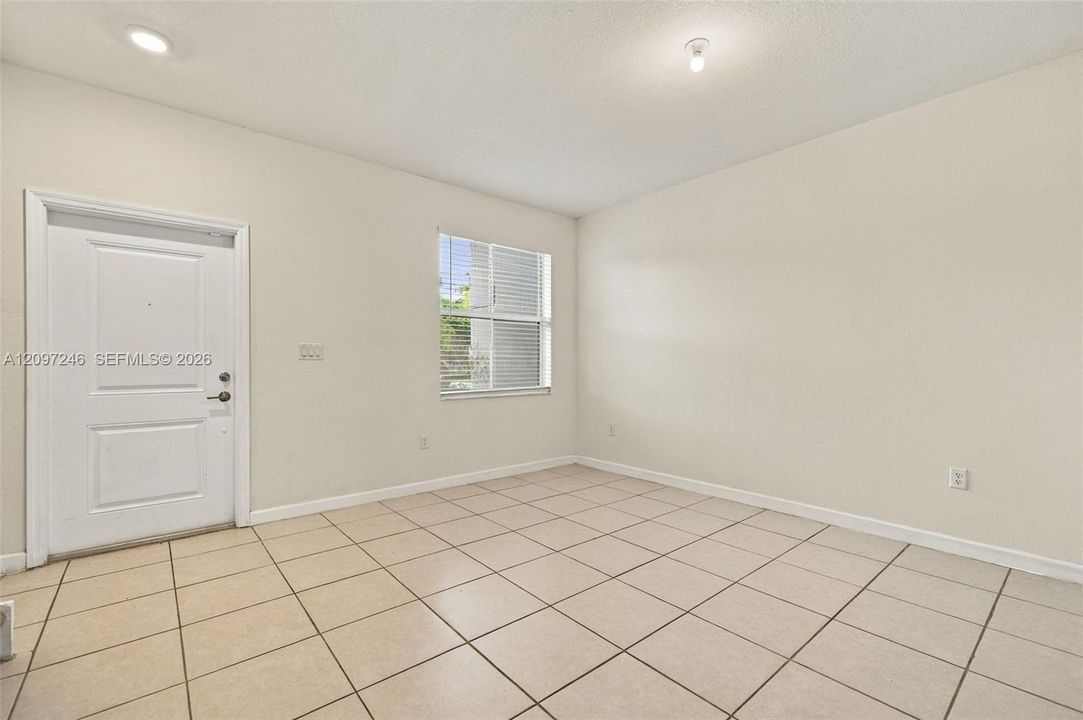 En Venta: $324,900 (3 camas, 2 baños, 1414 Pies cuadrados)