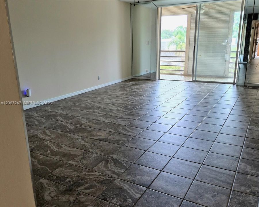 En Venta: $155,000 (1 camas, 1 baños, 940 Pies cuadrados)