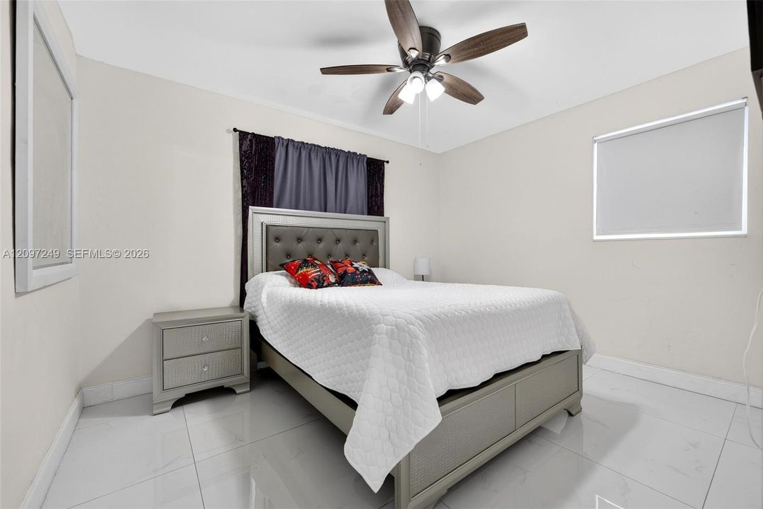 For Sale: $879,000 (6 beds, 4 baths, 2369 Square Feet)