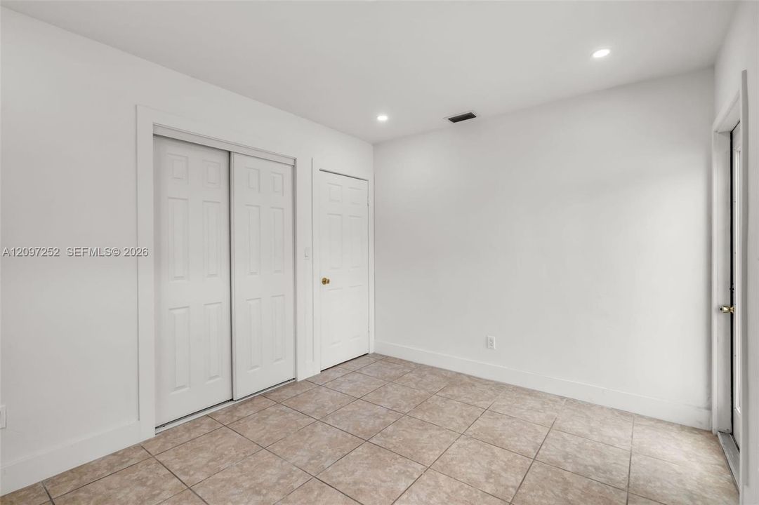 For Sale: $549,000 (3 beds, 2 baths, 1384 Square Feet)