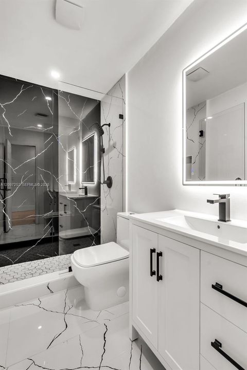 For Sale: $549,000 (3 beds, 2 baths, 1384 Square Feet)