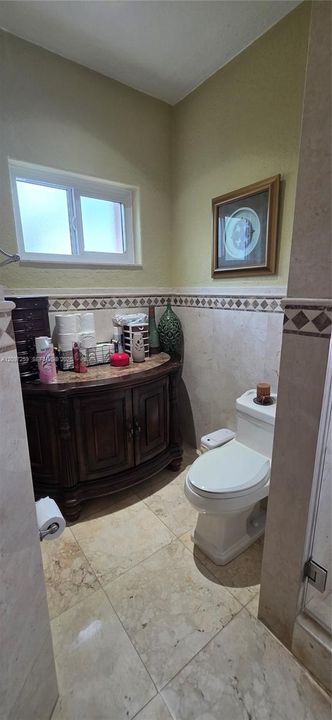 For Sale: $765,000 (3 beds, 2 baths, 2026 Square Feet)