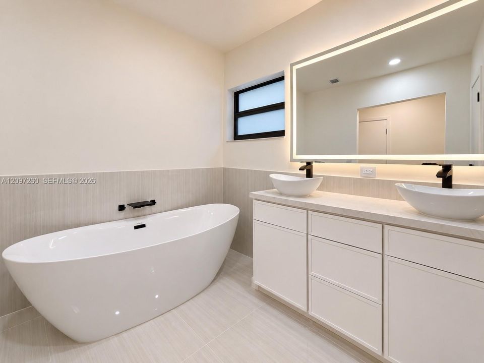 For Rent: $9,000 (4 beds, 2 baths, 2290 Square Feet)