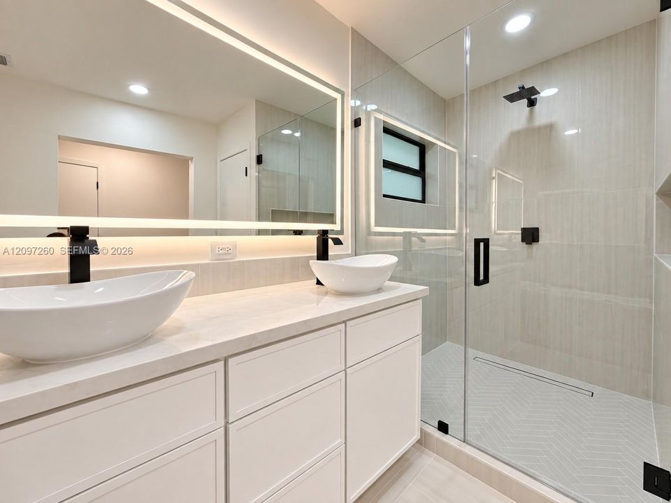 For Rent: $9,000 (4 beds, 2 baths, 2290 Square Feet)