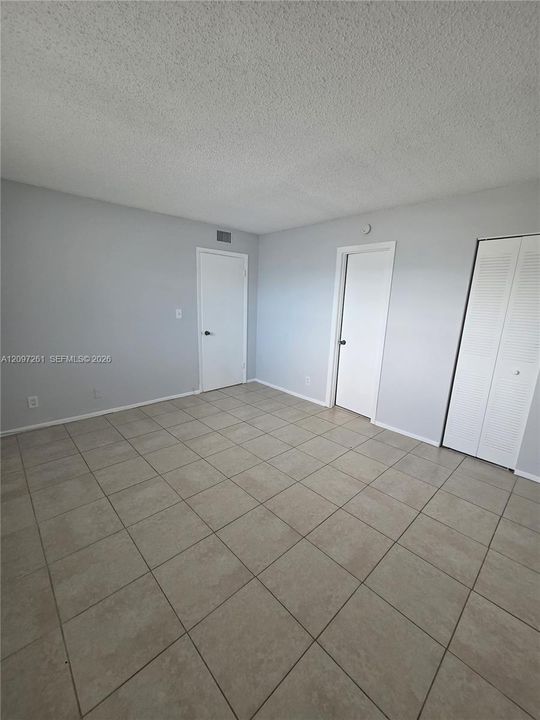 For Rent: $1,475 (1 beds, 1 baths, 750 Square Feet)