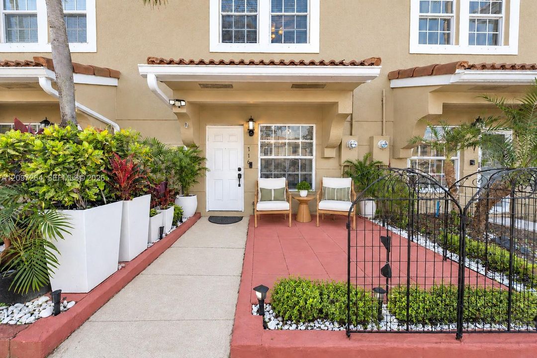 Virtual Mock-up Staging