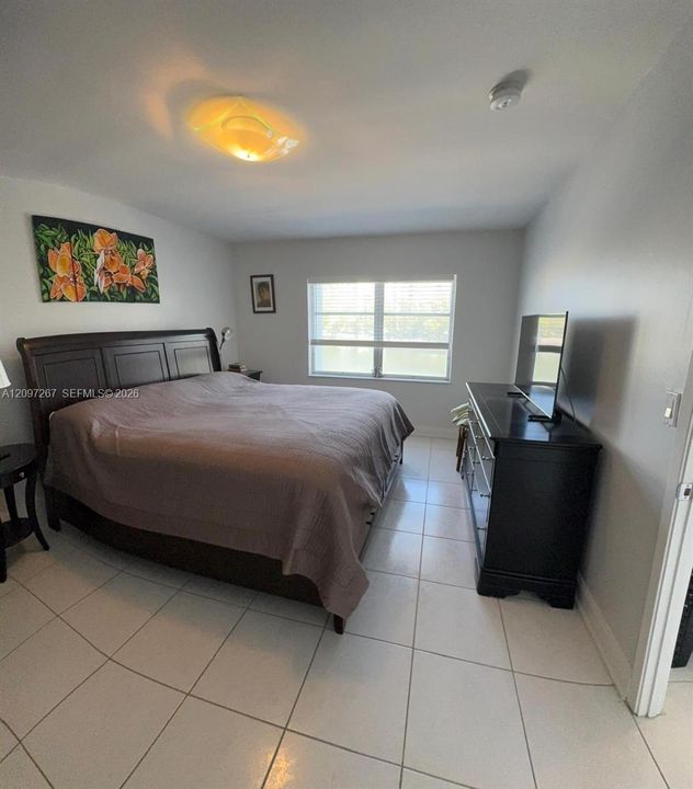 En Venta: $299,000 (2 camas, 2 baños, 1135 Pies cuadrados)