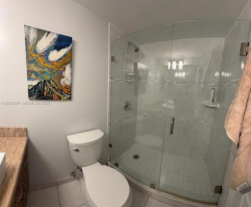 En Venta: $299,000 (2 camas, 2 baños, 1135 Pies cuadrados)