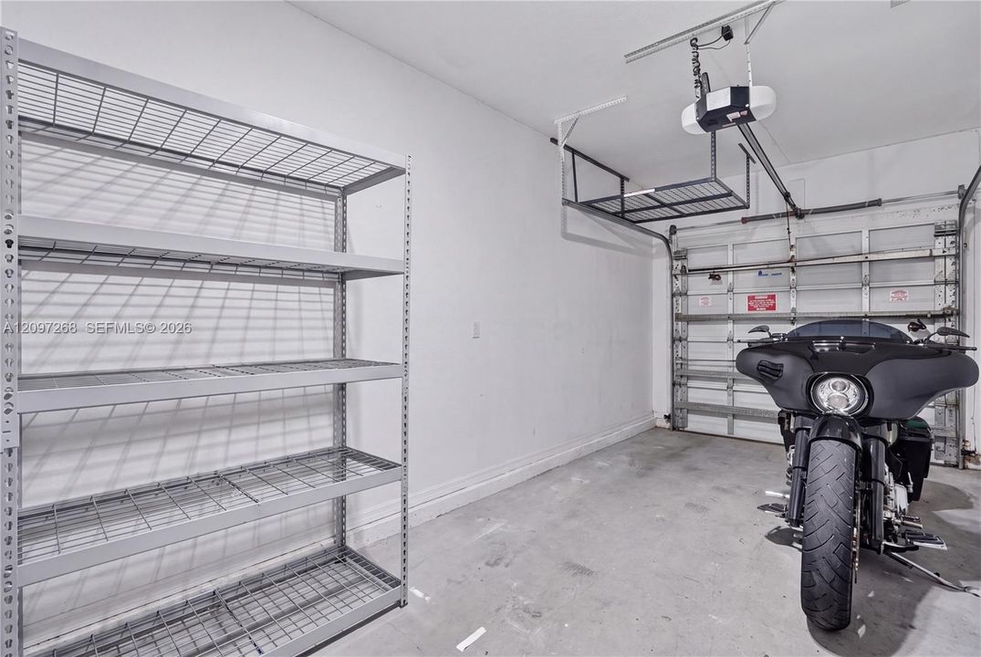 For Sale: $435,000 (3 beds, 2 baths, 1562 Square Feet)