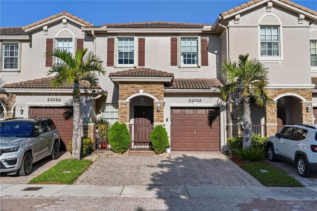 For Sale: $435,000 (3 beds, 2 baths, 1562 Square Feet)
