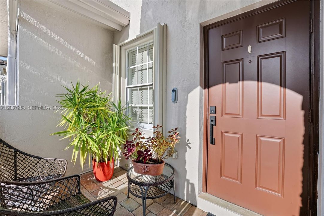 For Sale: $435,000 (3 beds, 2 baths, 1562 Square Feet)