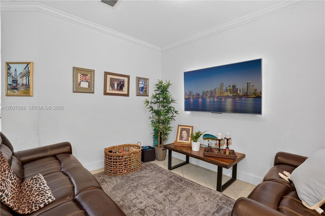 For Sale: $435,000 (3 beds, 2 baths, 1562 Square Feet)