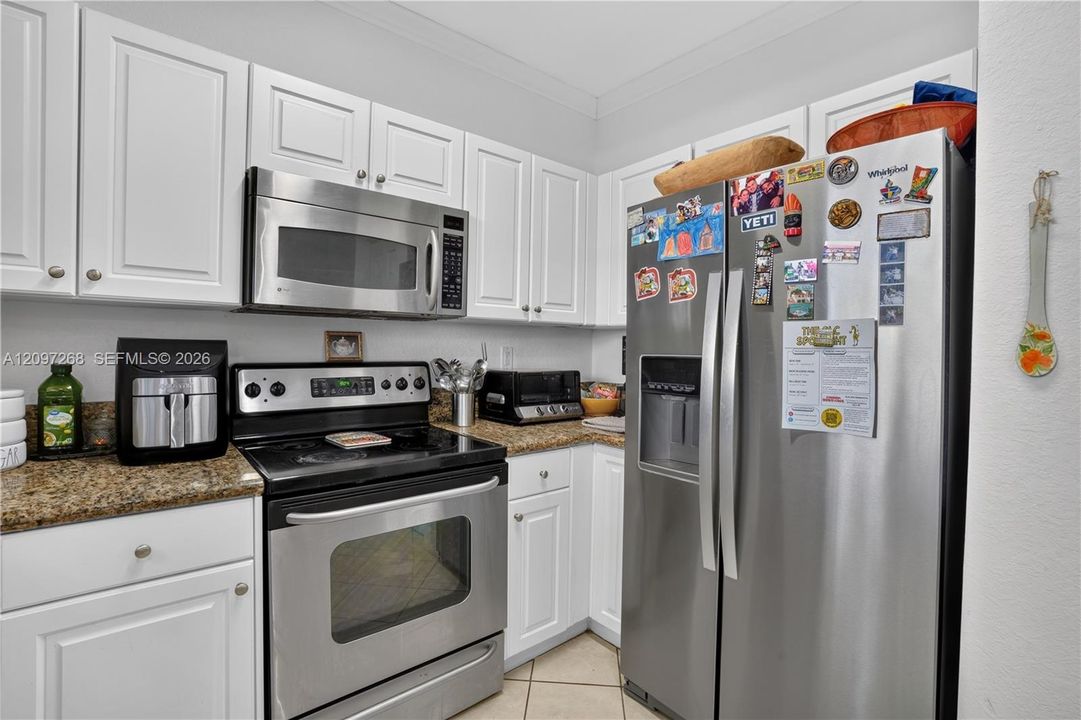 For Sale: $435,000 (3 beds, 2 baths, 1562 Square Feet)
