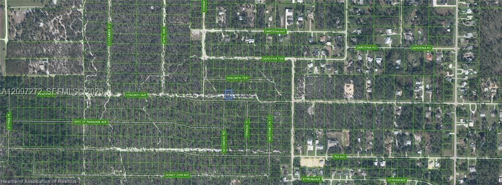 На продажу: $9,900 (0.21 acres)