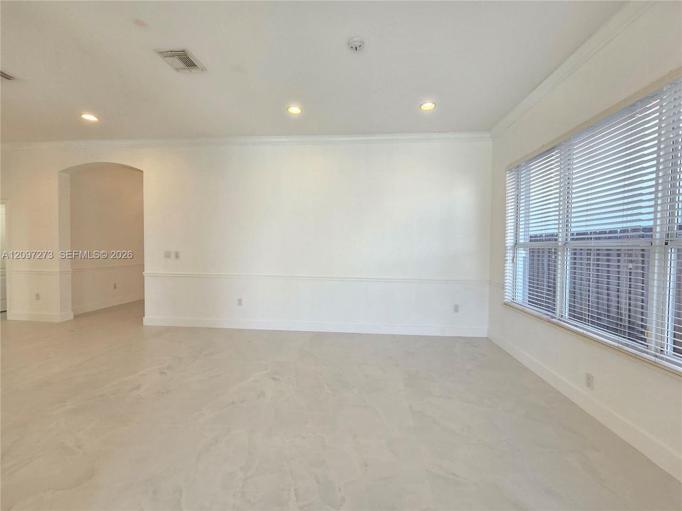 For Rent: $4,799 (4 beds, 3 baths, 2185 Square Feet)