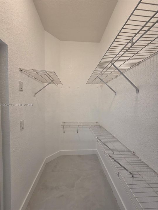 For Rent: $4,799 (4 beds, 3 baths, 2185 Square Feet)
