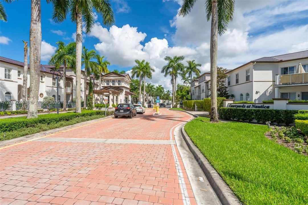For Rent: $2,900 (3 beds, 2 baths, 1445 Square Feet)
