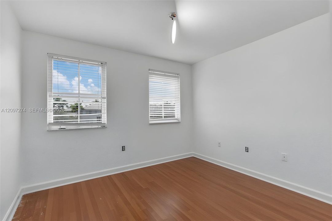For Rent: $2,900 (3 beds, 2 baths, 1445 Square Feet)