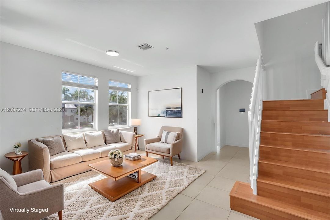 For Rent: $2,900 (3 beds, 2 baths, 1445 Square Feet)