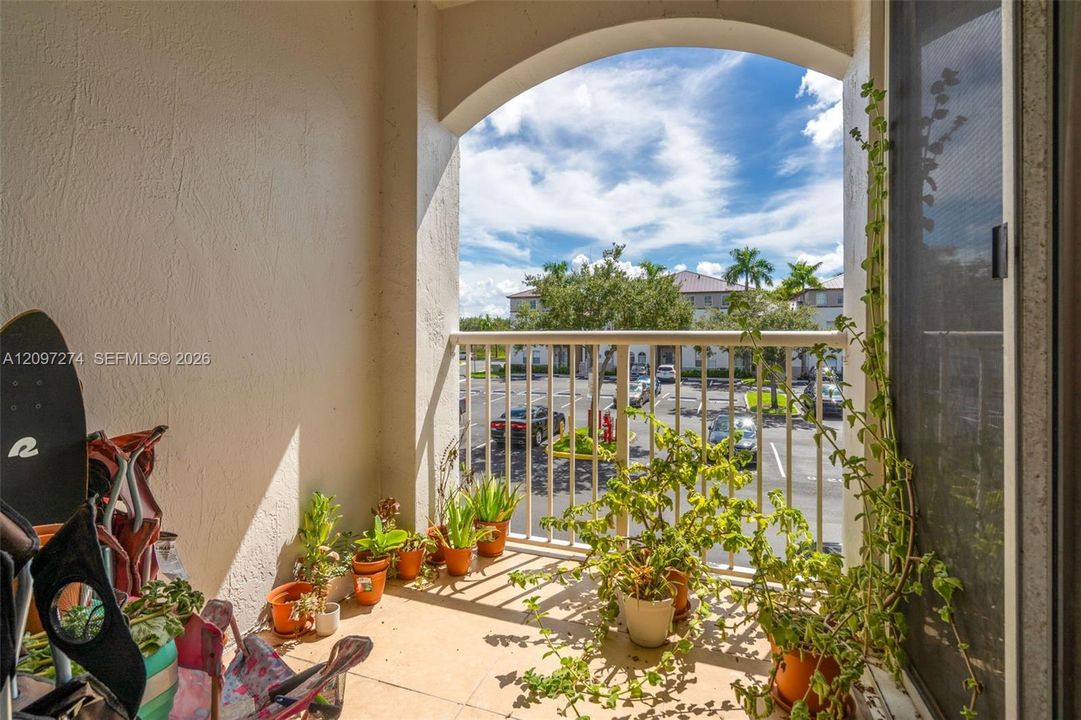 For Rent: $2,900 (3 beds, 2 baths, 1445 Square Feet)