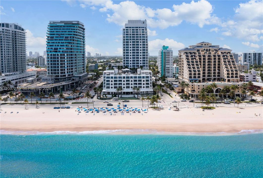 For Sale: $1,549,000 (2 beds, 2 baths, 1138 Square Feet)
