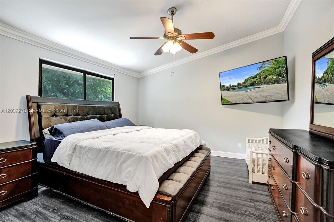 For Sale: $400,000 (3 beds, 2 baths, 1780 Square Feet)