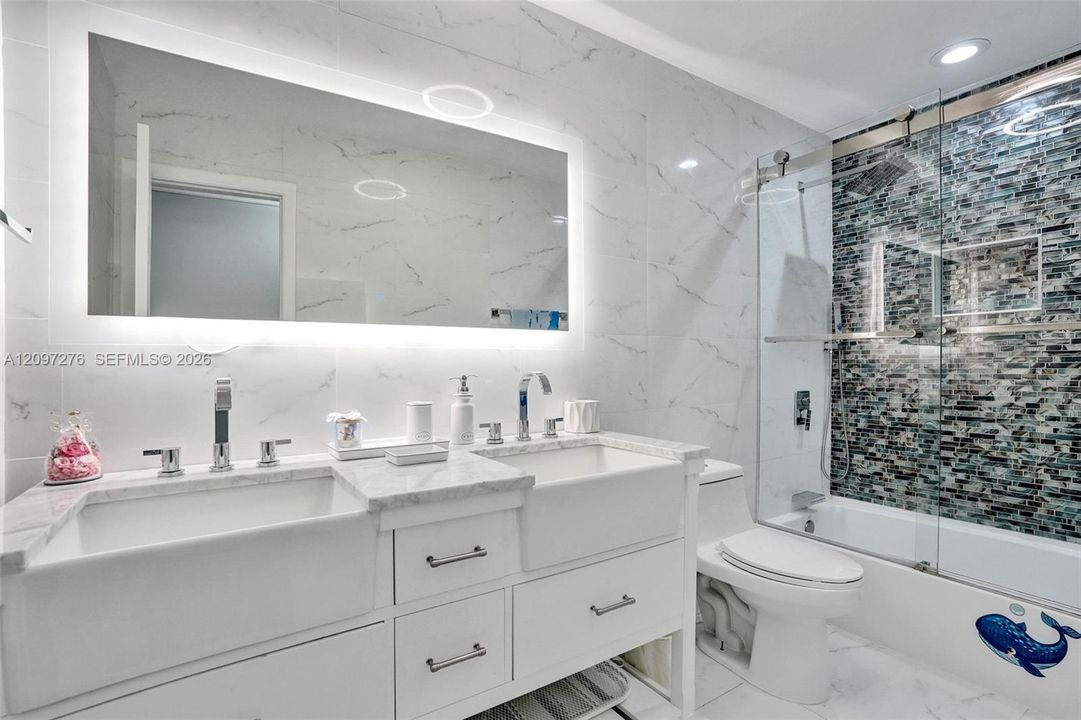 For Sale: $400,000 (3 beds, 2 baths, 1780 Square Feet)