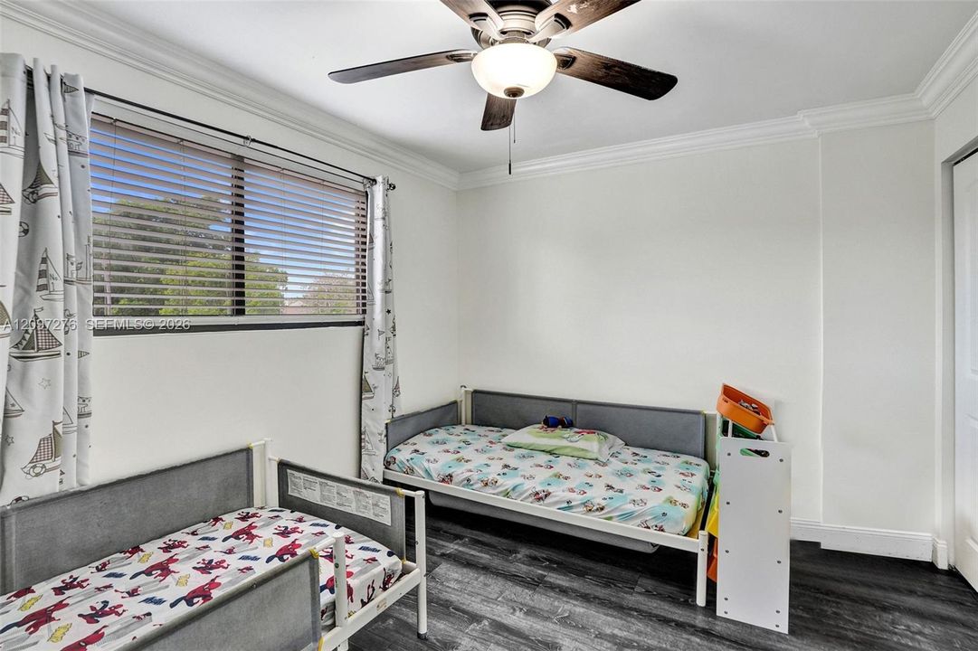 For Sale: $400,000 (3 beds, 2 baths, 1780 Square Feet)