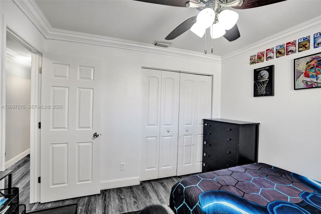 For Sale: $400,000 (3 beds, 2 baths, 1780 Square Feet)