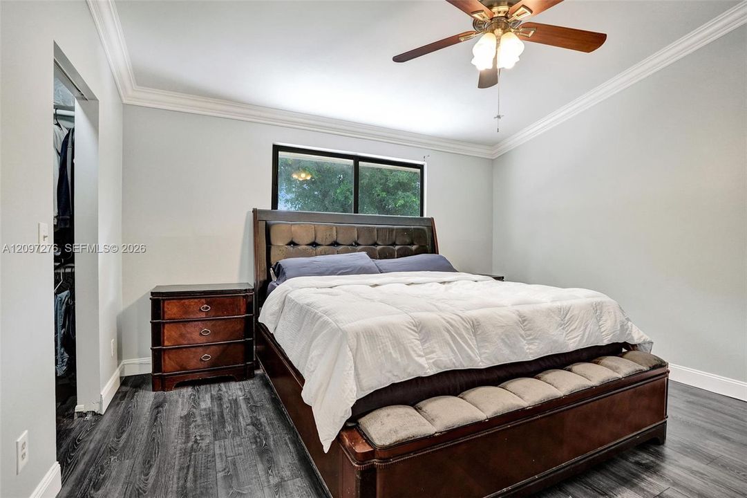 For Sale: $400,000 (3 beds, 2 baths, 1780 Square Feet)
