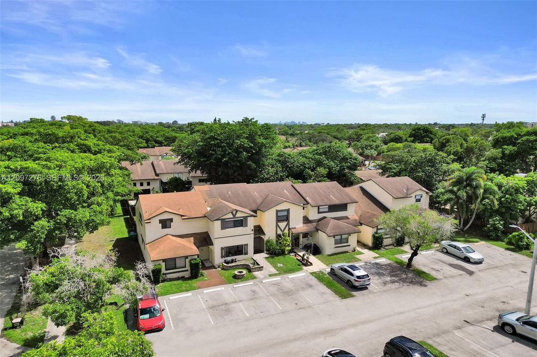 For Sale: $400,000 (3 beds, 2 baths, 1780 Square Feet)