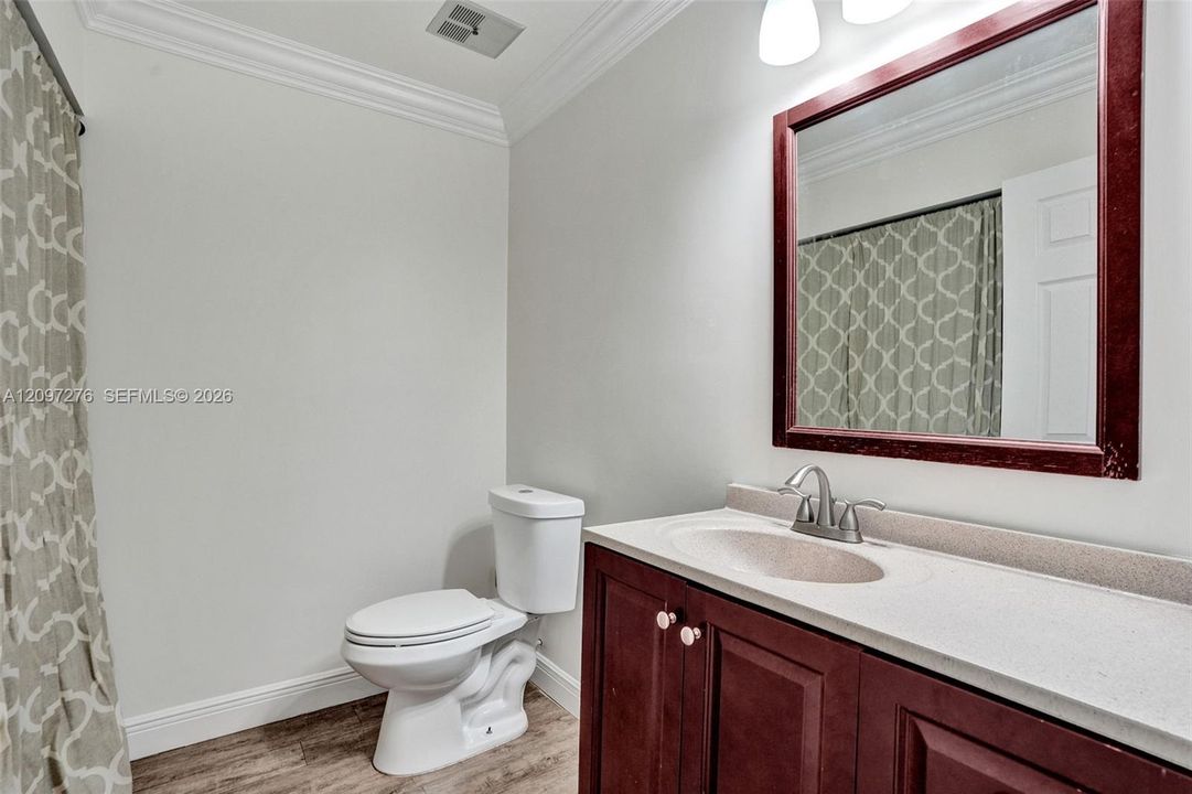 For Sale: $400,000 (3 beds, 2 baths, 1780 Square Feet)