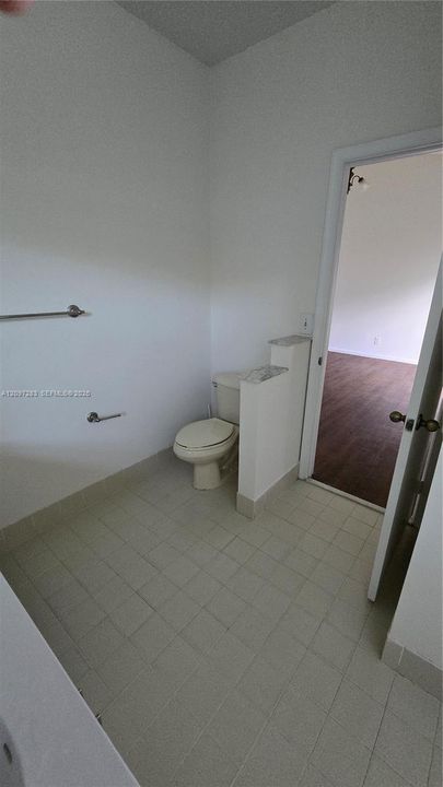 For Rent: $3,700 (4 beds, 2 baths, 1599 Square Feet)