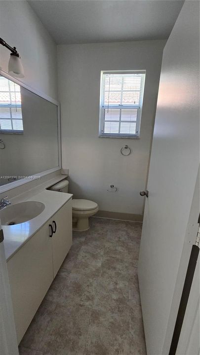 For Rent: $3,700 (4 beds, 2 baths, 1599 Square Feet)