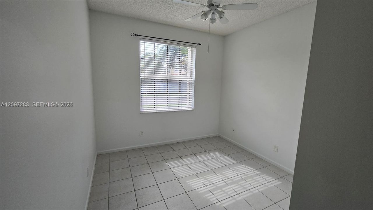 For Rent: $3,700 (4 beds, 2 baths, 1599 Square Feet)