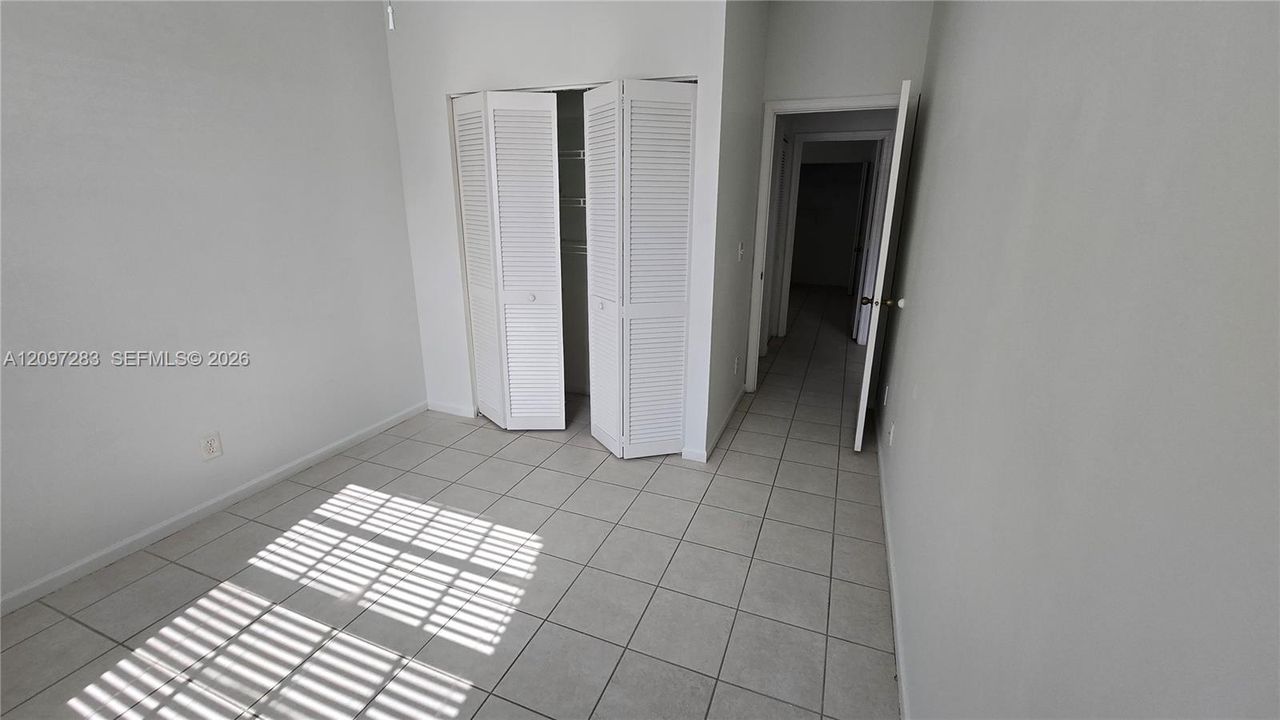 For Rent: $3,700 (4 beds, 2 baths, 1599 Square Feet)