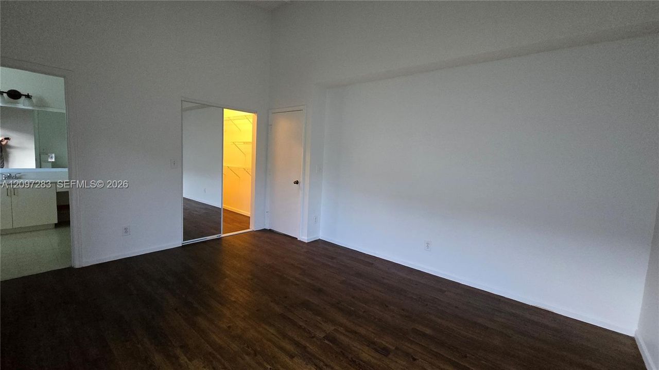 For Rent: $3,700 (4 beds, 2 baths, 1599 Square Feet)