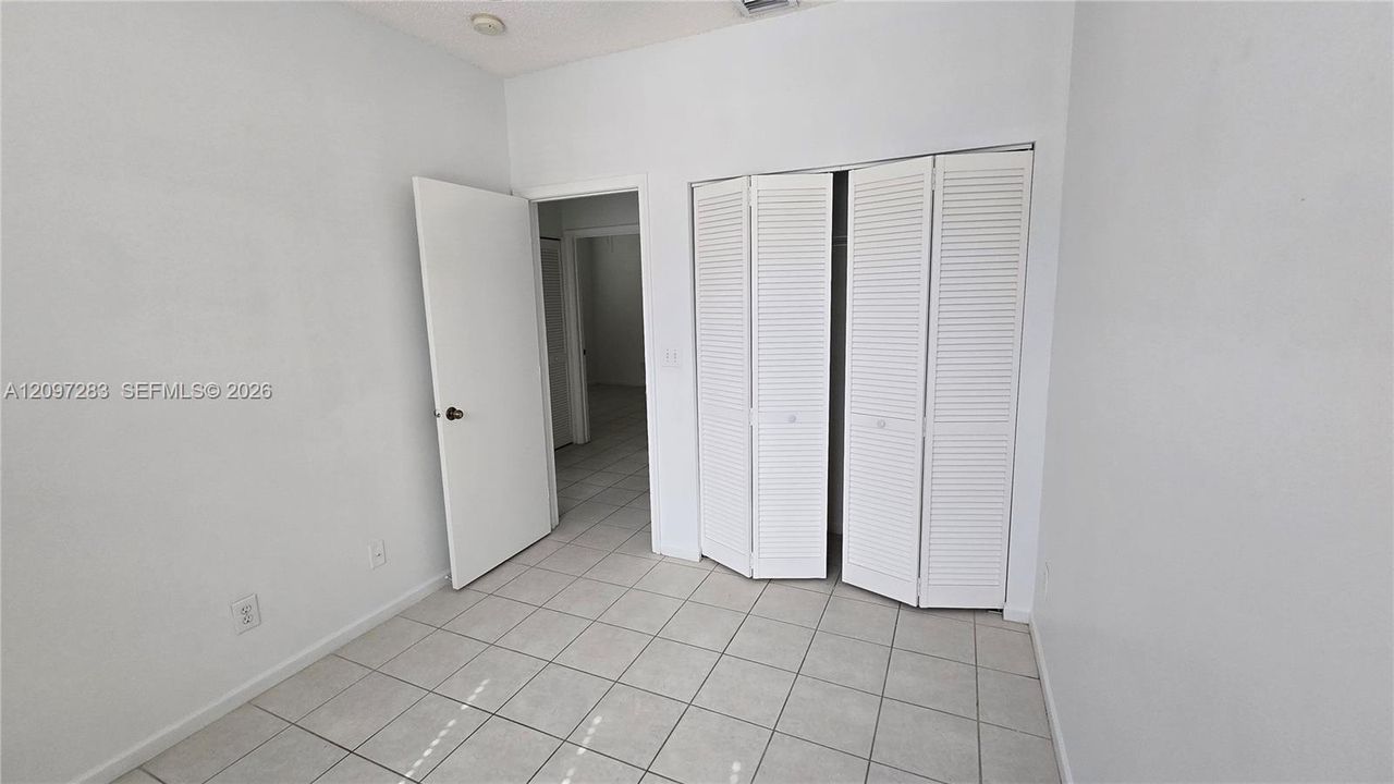 For Rent: $3,700 (4 beds, 2 baths, 1599 Square Feet)