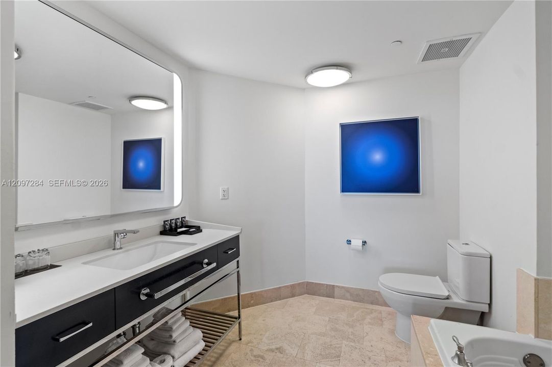 For Sale: $825,000 (0 beds, 1 baths, 491 Square Feet)