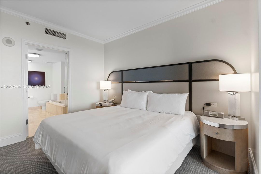For Sale: $825,000 (0 beds, 1 baths, 491 Square Feet)