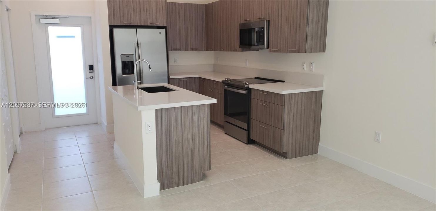 For Sale: $495,000 (3 beds, 2 baths, 1124 Square Feet)