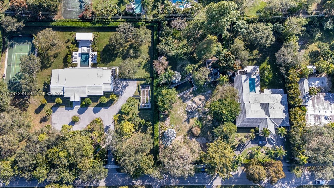 For Sale: $3,499,500 (0.91 acres)