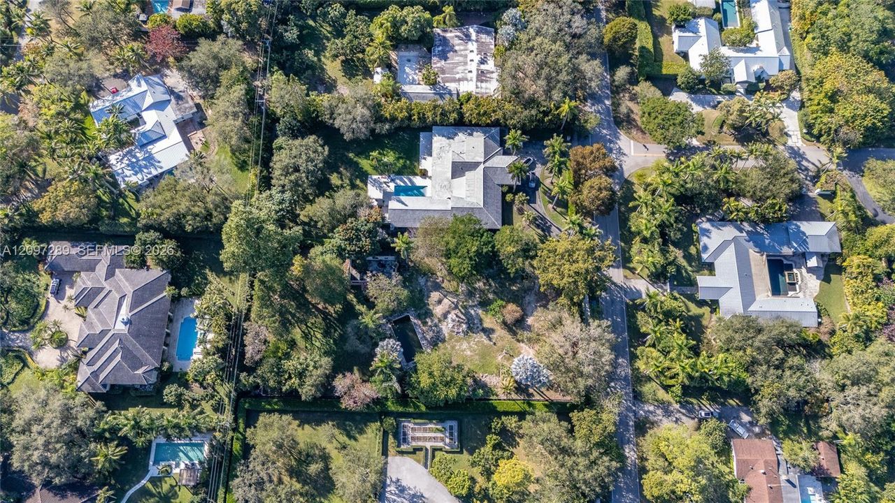 For Sale: $3,499,500 (0.91 acres)