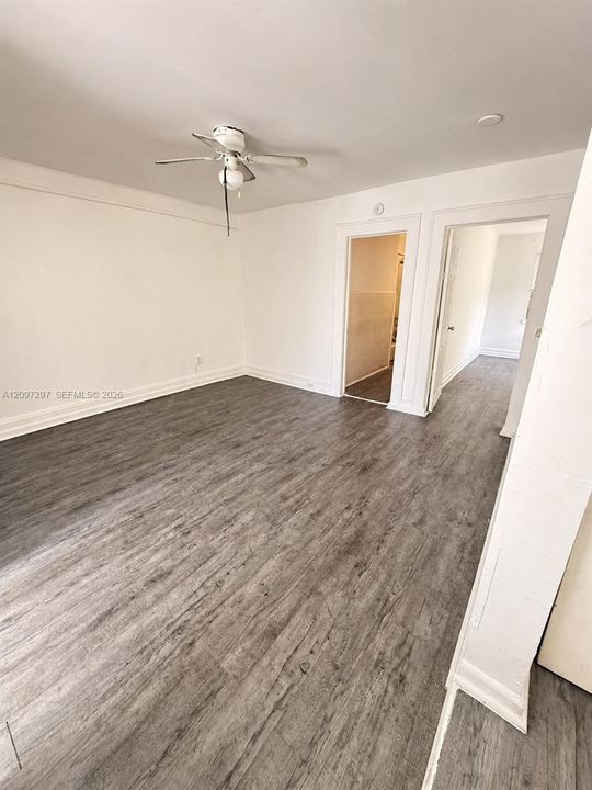 En Renta: $1,600 (1 camas, 1 baños, 7030 Pies cuadrados)