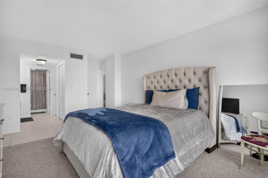 For Sale: $175,000 (2 beds, 2 baths, 1250 Square Feet)
