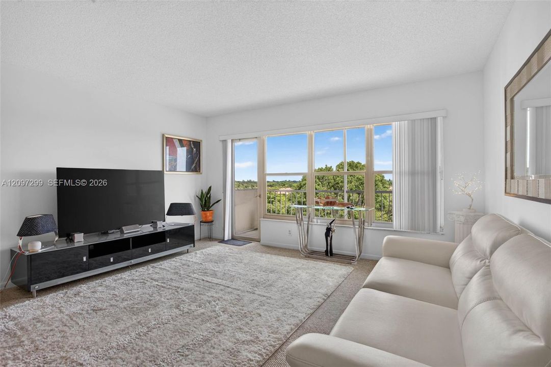 For Sale: $175,000 (2 beds, 2 baths, 1250 Square Feet)
