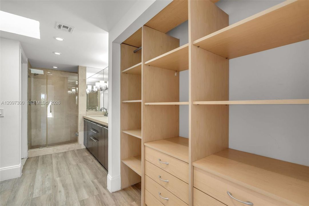 For Rent: $7,400 (2 beds, 2 baths, 1600 Square Feet)