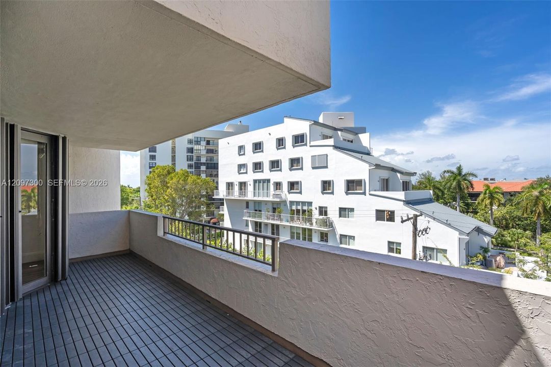 For Rent: $7,400 (2 beds, 2 baths, 1600 Square Feet)