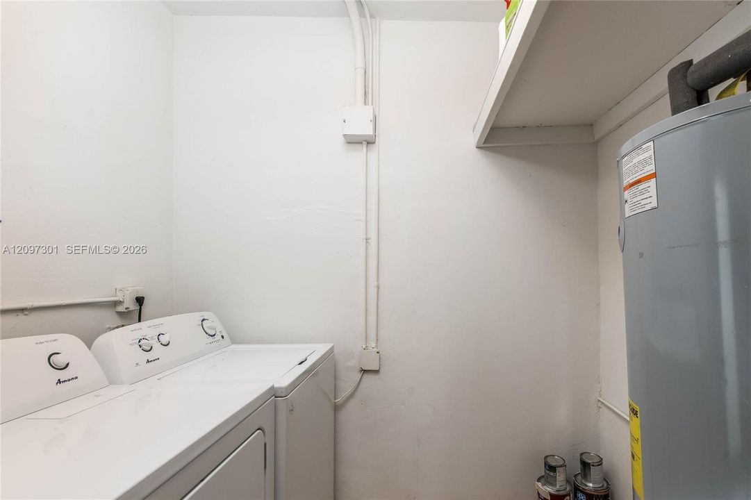 En Renta: $4,000 (4 camas, 2 baños, 1766 Pies cuadrados)