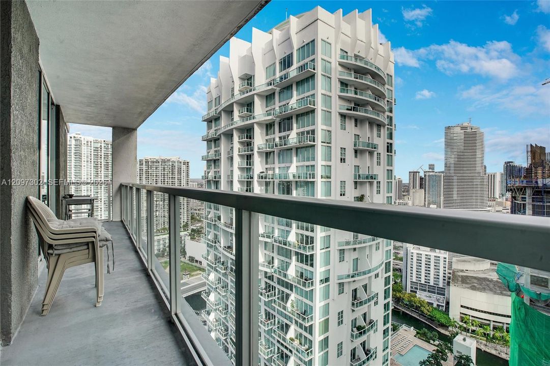 На продажу: $615,000 (2 спален, 2 ванн, 1123 Квадратных фут)